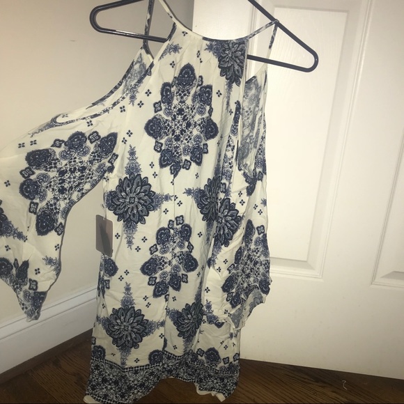 NWT Beachy Cold Shoulder Dress Paisley Floral Cut - Picture 5 of 7